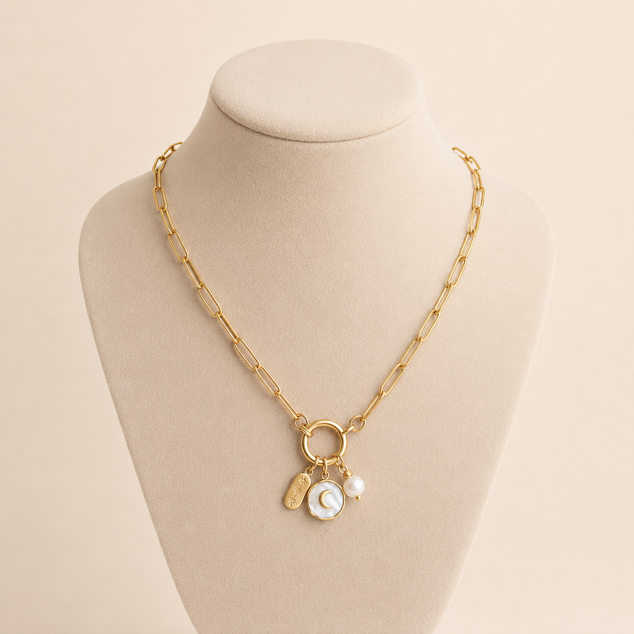 Lunatrih — Collier lune, nacre et perle – OZ’anges