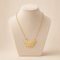 Yara — Collier plume dorée – OZ’anges